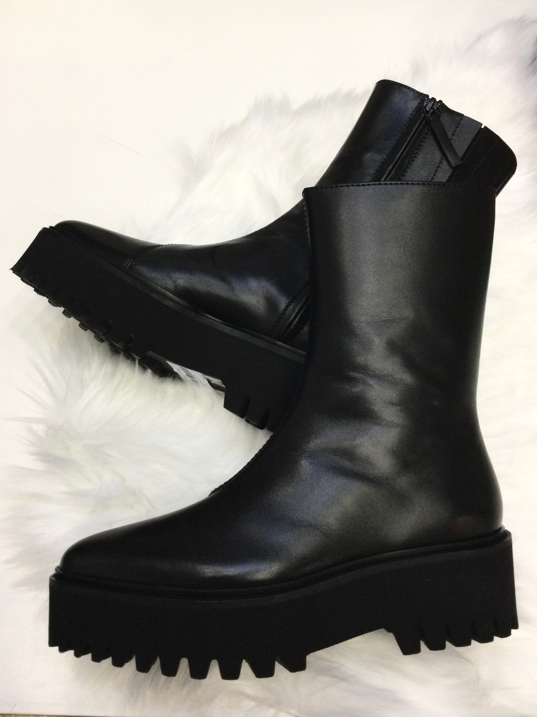 Ankle Boot Spitze Silhouette